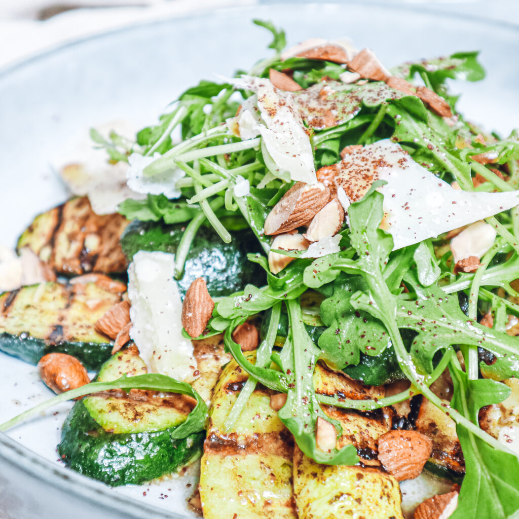 Courgettes, roquette, amandes, Parmesan