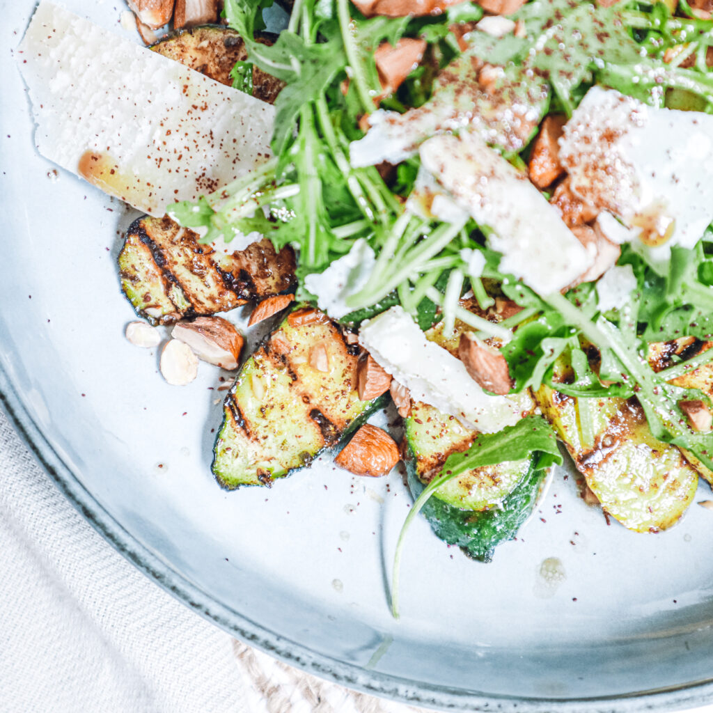 Courgettes, roquette, amandes, Parmesan