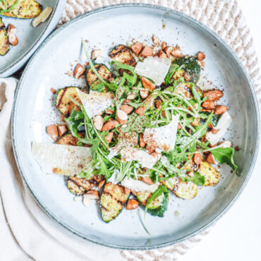 Courgettes, roquette, parmesan,amandes