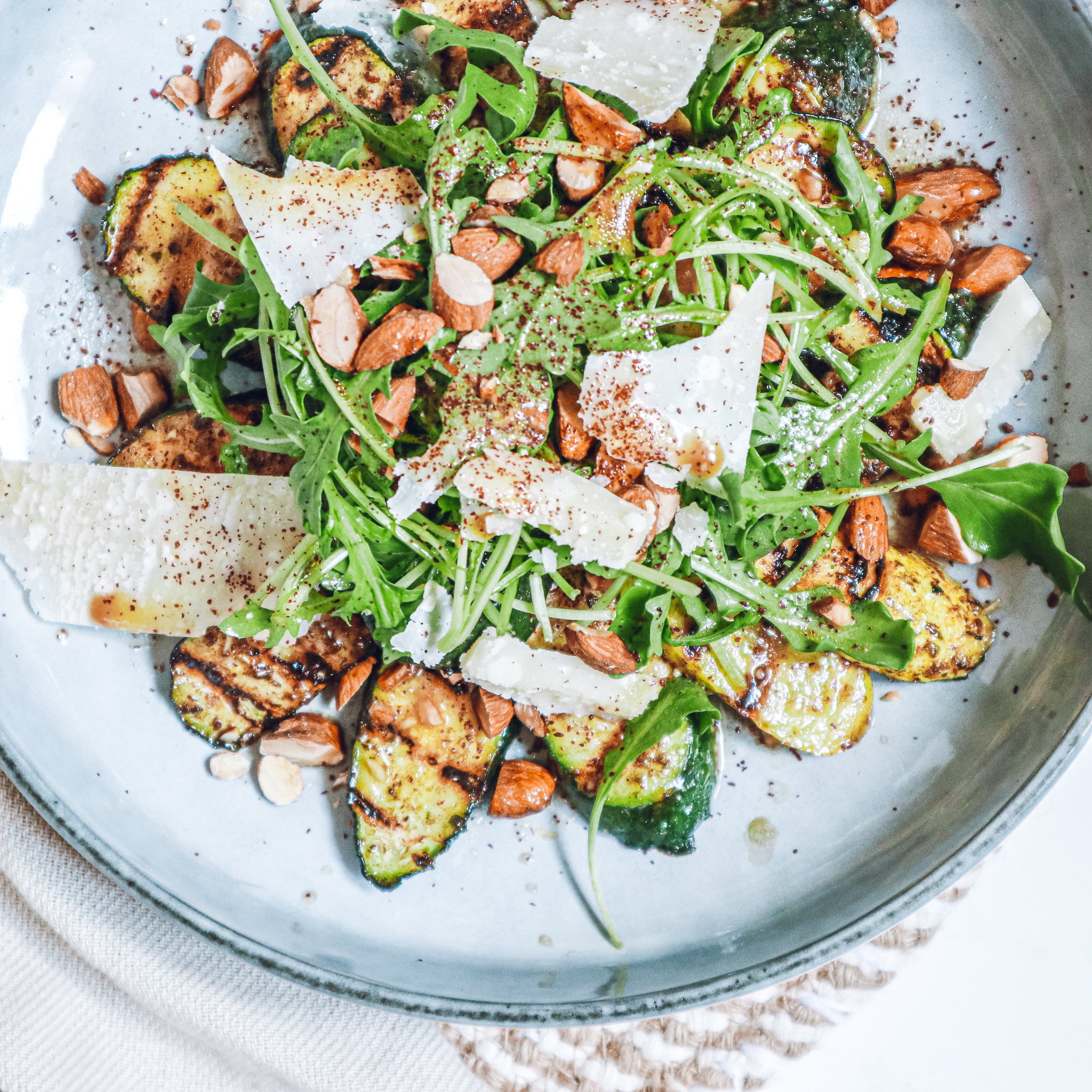 Courgettes, roquette, amandes, parmesan