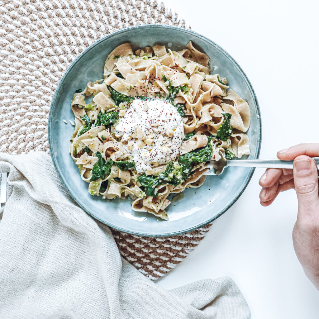 Pâtes au pesto d’épinards et amandes