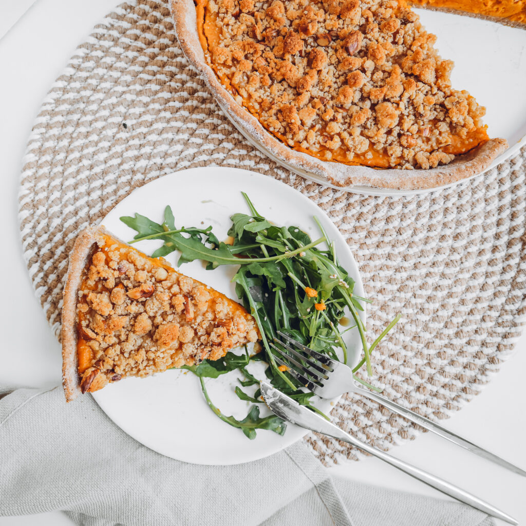 Tarte à la courge, crumble noisette et parmesan